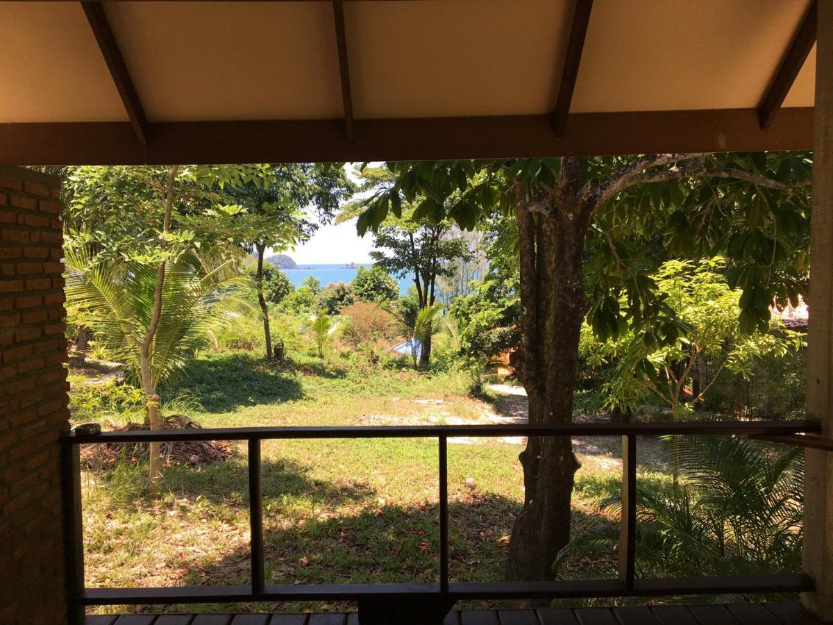 パヤム島 Mr Gao, Ko Phayam Bed & Breakfast エクステリア 写真